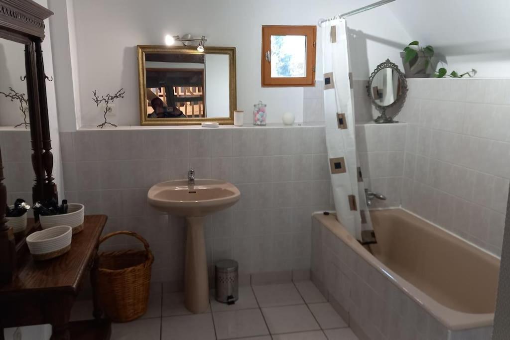 Le Havre De Paix Villa Devay Екстериор снимка